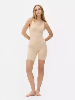 Modelujące body bez rękawów