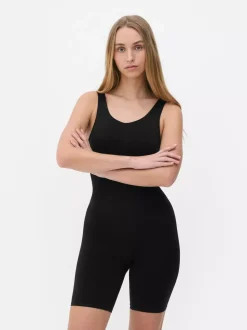 Modelujące body bez rękawów