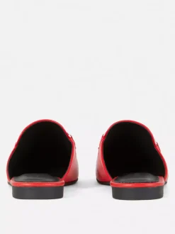 Mokasyny typu mule ze sprzączką