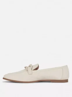 Mokasyny ze sztucznego zamszu z klamrą