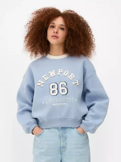 Nierozpinana bluza z nadrukiem