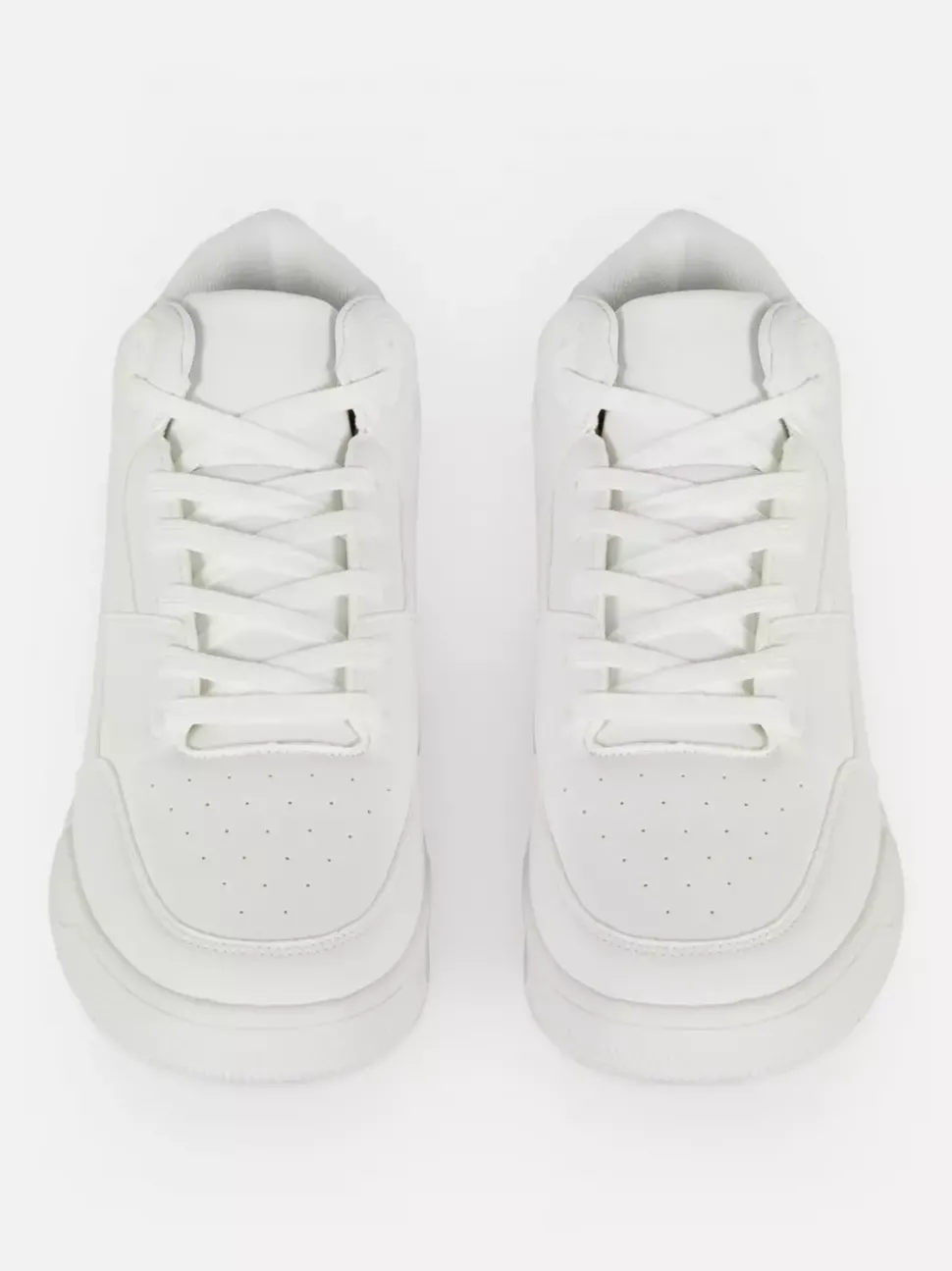 Niezbędne buty sportowe z wysoką cholewką