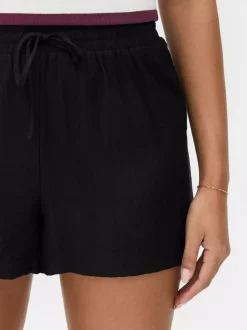 Niezbędne szorty z wysokim stanem