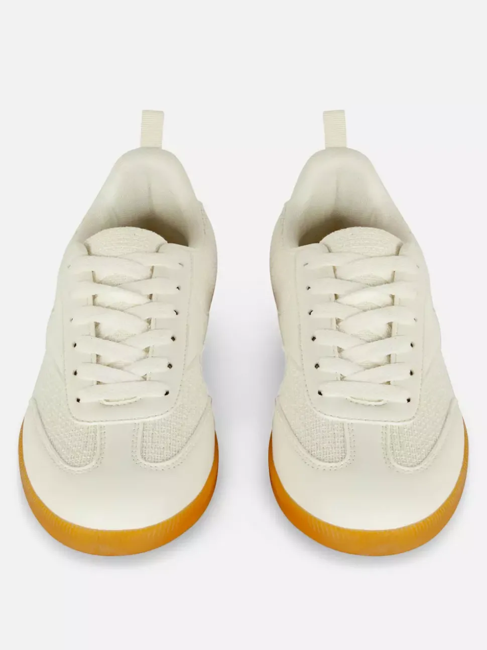 Niskie buty sportowe z gumową podeszwą