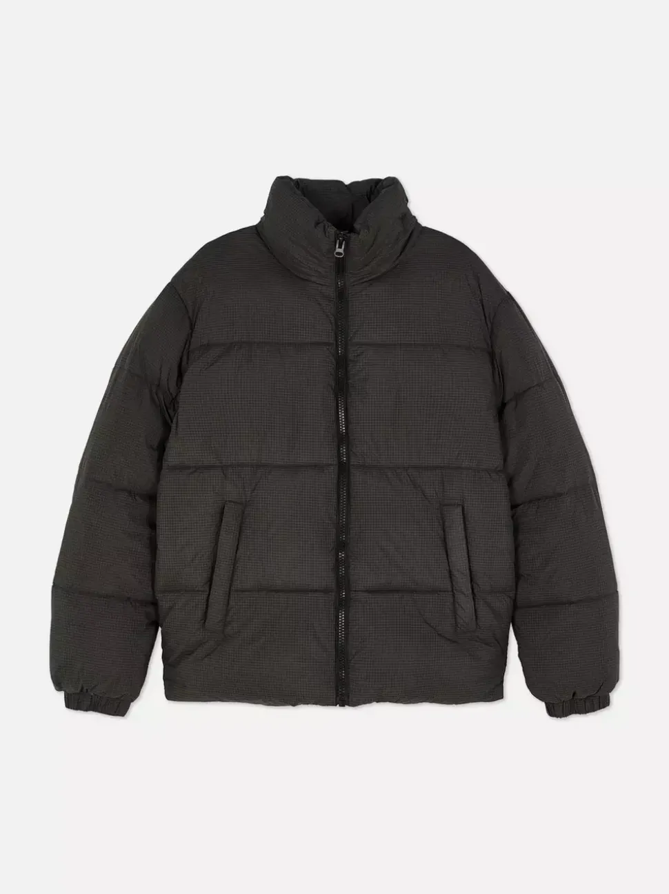 Ocieplany płaszcz średniej długości