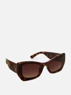 Okulary przeciwsłoneczne w kształcie kociego oka