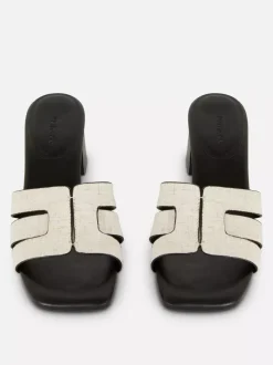 Pantofle bez pięty na słupku z plecionym paskiem