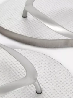 Płaskie japonki Essential