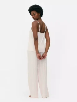 Piżama z górą na ramiączkach i długimi spodniami