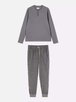 Piżama ze wzorem w kratę