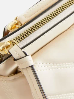 Pikowana torebka na ramię ze sztucznej skóry