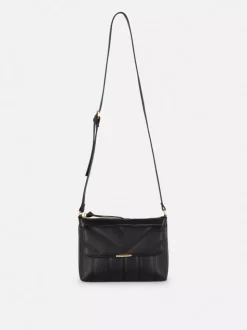 Pikowana torebka na ramię ze sztucznej skóry