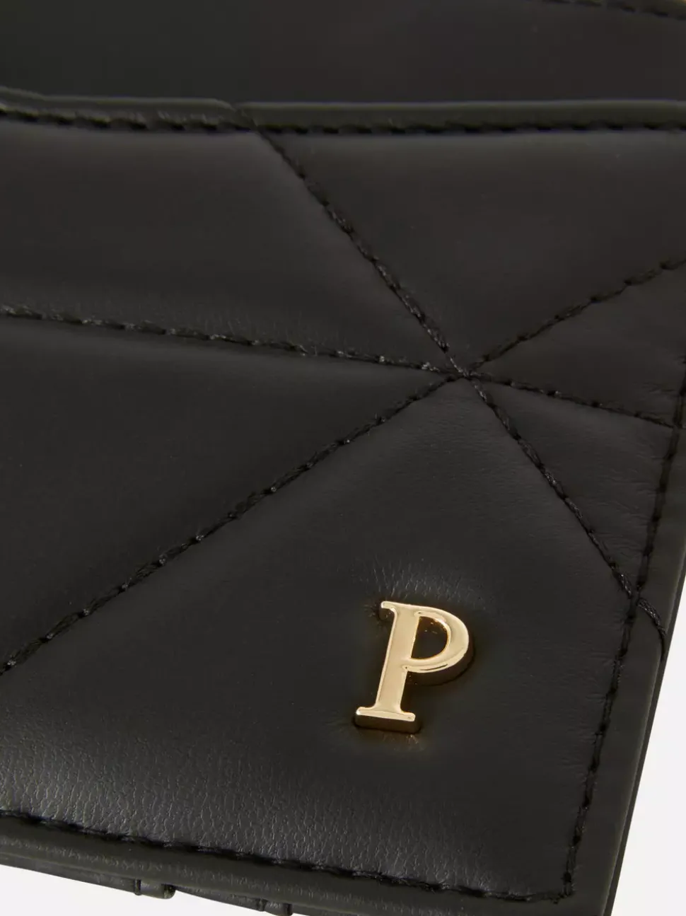 Pikowane etui na karty z inicjałem