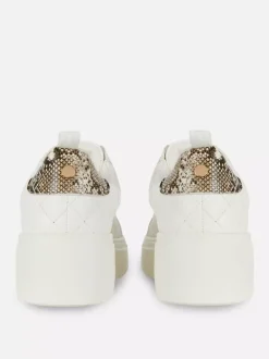 Pikowane wsuwane buty sportowe