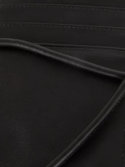 Pikowany pokrowiec na telefon