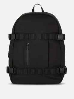 Plecak z praktyczną klamrą