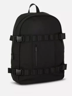 Plecak z praktyczną klamrą