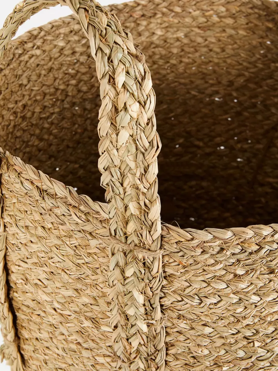 Pleciony duży kosz do przechowywania