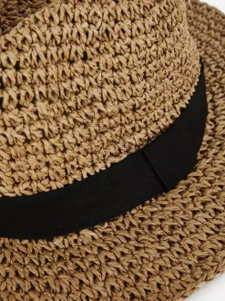 Pleciony kapelusz panama