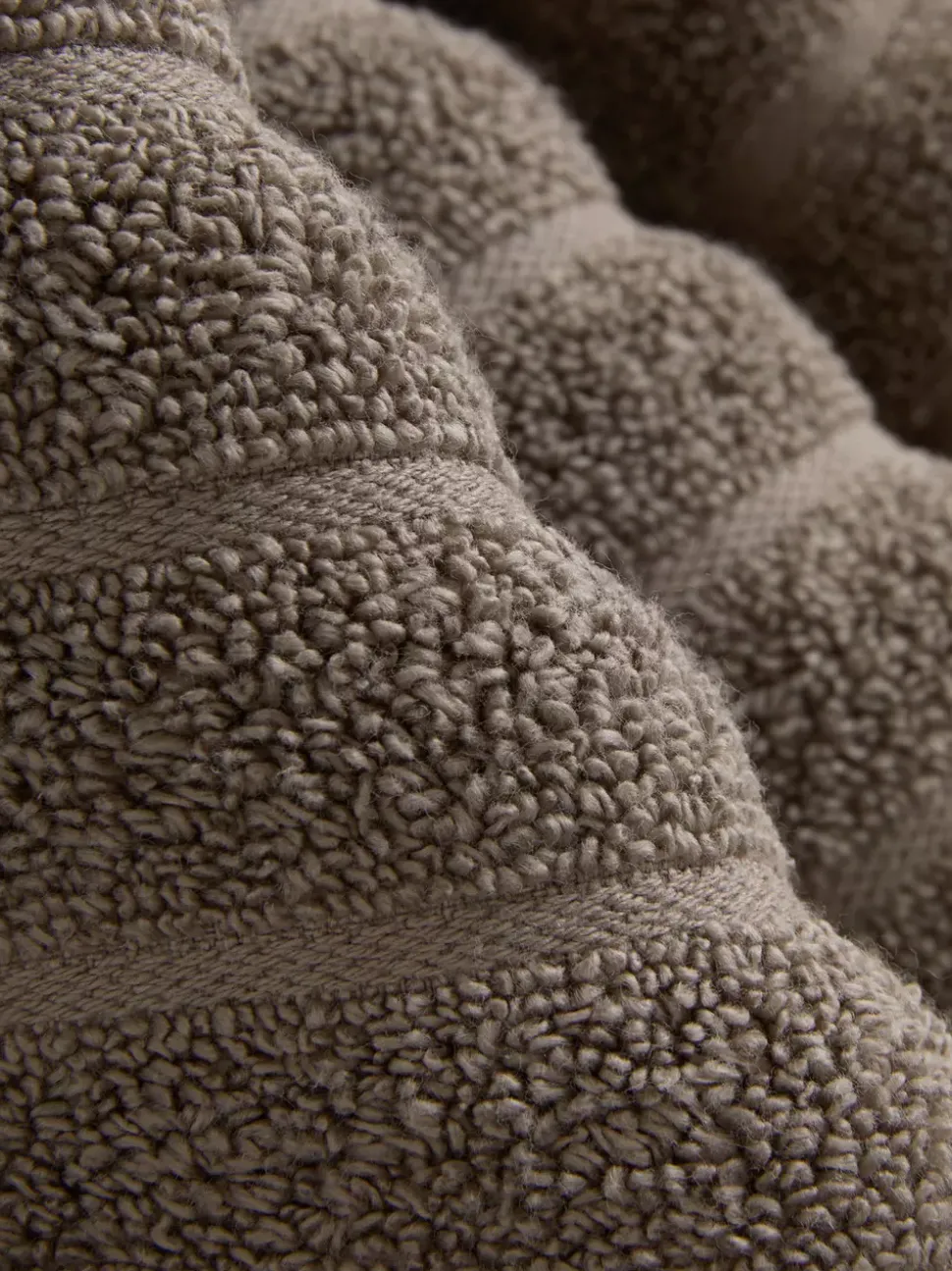 Prążkowany ręcznik kąpielowy