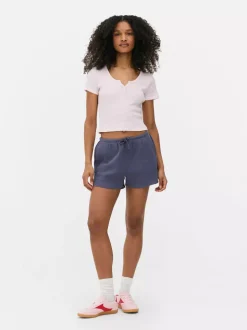 Prążkowany T-shirt typu henley