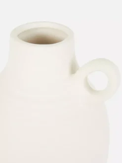 Prążkowany wazon w kształcie dzbanka