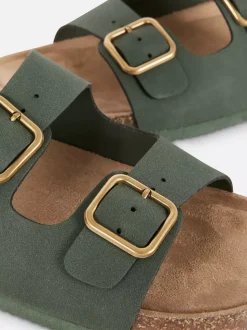 Profilowane sandały z podwójnym paskiem