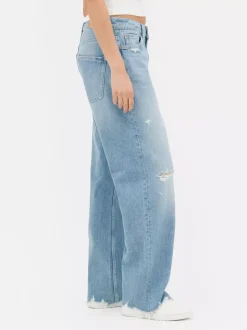 Proste jeansy z efektem znoszenia Paula Echevarría