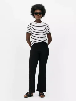 Proste legginsy w prążki z marszczeniami