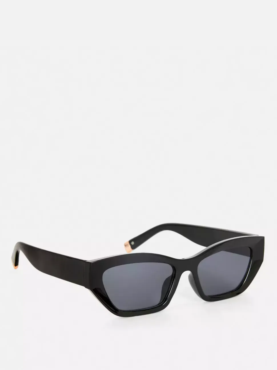 Prostokątne okulary przeciwsłoneczne „kocie oko”