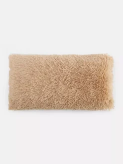 Puszysta podłużna poduszka