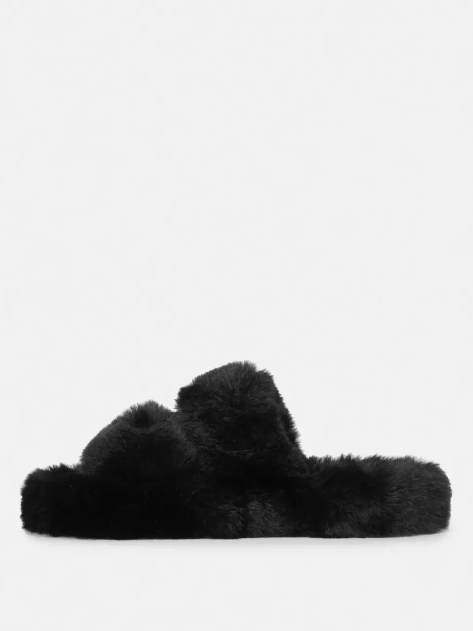 Puszyste kapcie z dwoma paskami