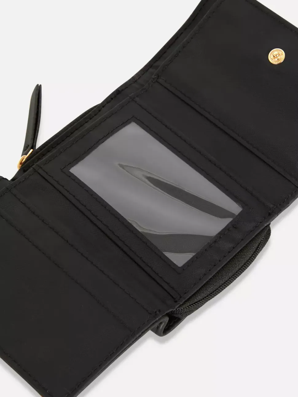 Średniej wielkości portmonetka z łańcuszkiem