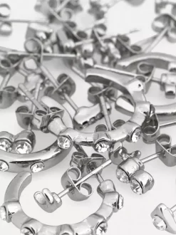 Różne kolczyki sztyfty i kolczyki koła, 15 par