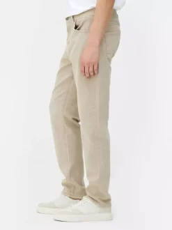 Rozciągliwe jeansy o prostym kroju