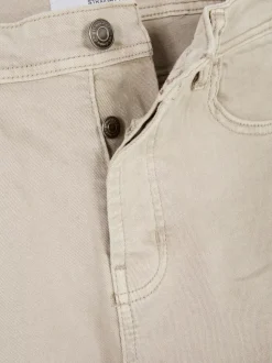 Rozciągliwe jeansy o prostym kroju