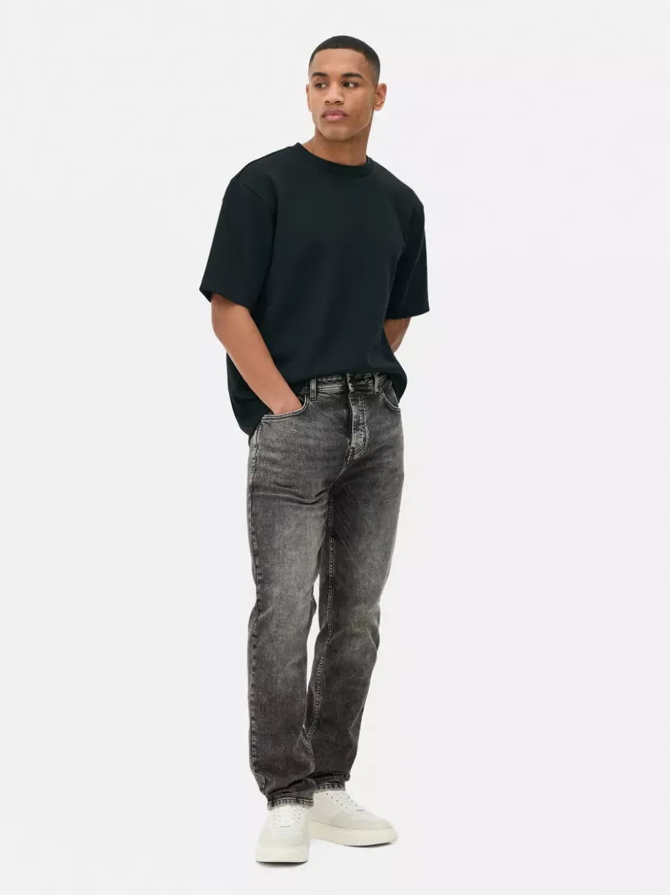 Rozciągliwe jeansy z wąskimi nogawkami