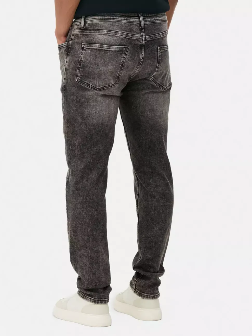 Rozciągliwe jeansy z wąskimi nogawkami