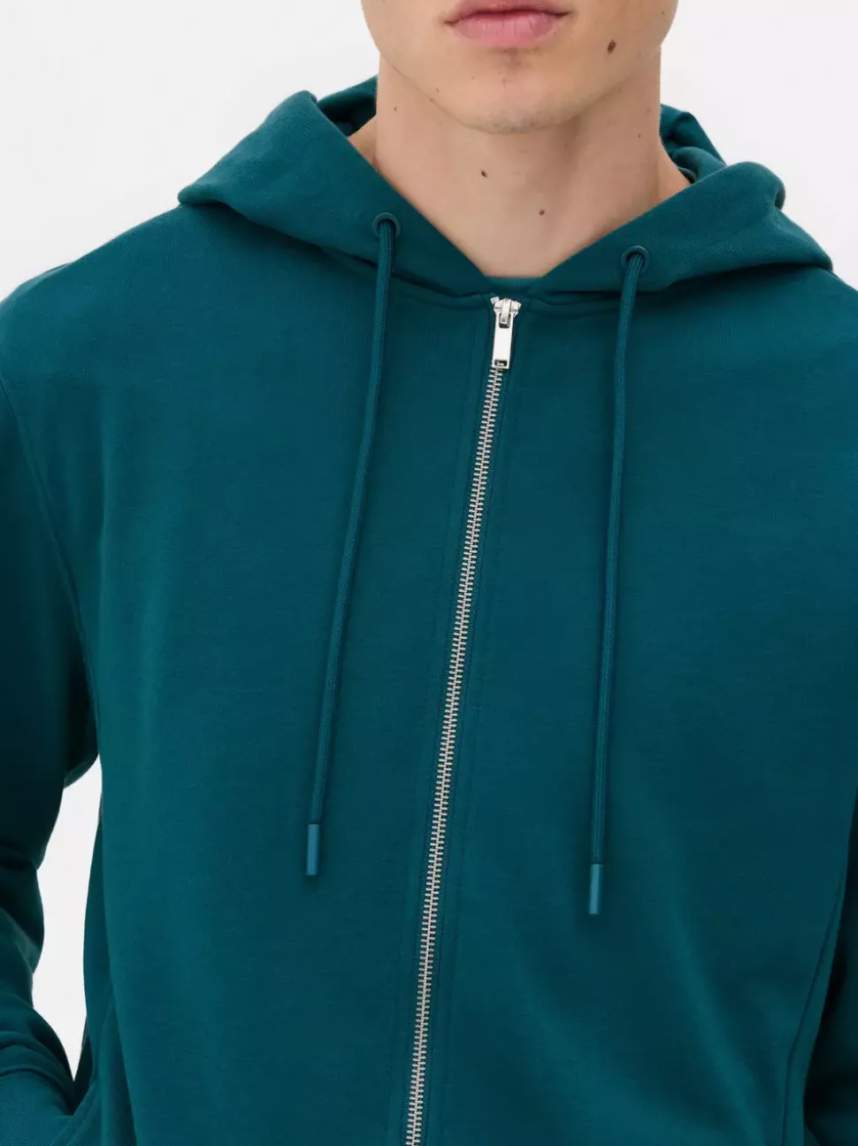 Rozpinana bluza z kapturem