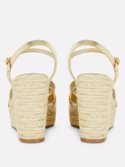 Sandały na koturnie z paskami Paula Echevarría