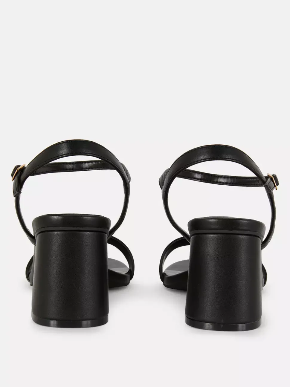 Sandały na obcasie klockowym