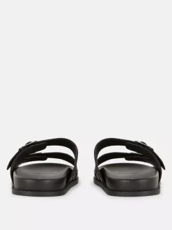 Sandały na płaskiej podeszwie z ćwiekami