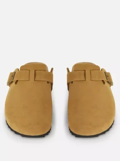 Sandały typu mule z klamrą