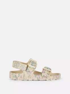 Sandały w kwiaty z dwiema klamrami