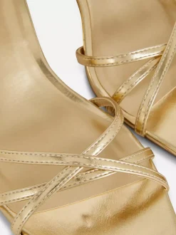 Sandały z paskami na krzyż na klockowym obcasie