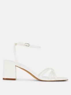 Sandały z paskami na krzyż na klockowym obcasie