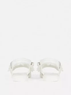 Sandały z paskami w kwiaty