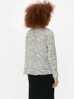 Satynowa koszula z długim rękawem