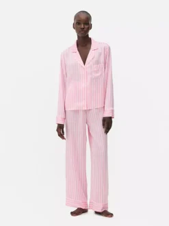 Satynowa piżama w paski