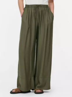 Satynowe spodnie z prostą nogawką The Edit